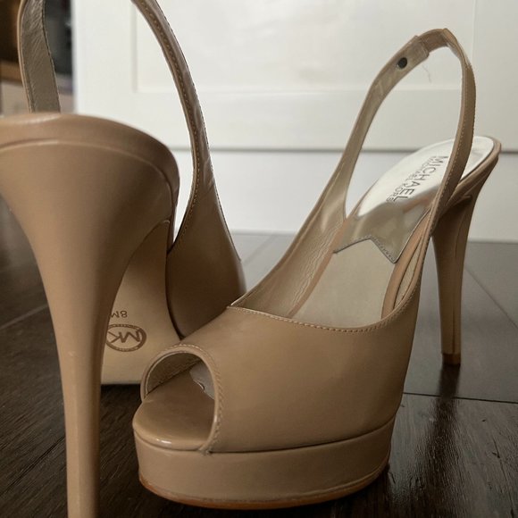 MICHAEL Michael Kors Nude Patent Slingback Pumps - Picture 2 of 7